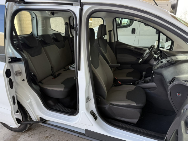 FORD TOURNEO COURIER / 1.5 / Duratorq TDCI DV5